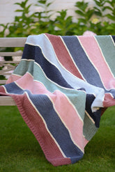 Color Divide Blanket (Knit)